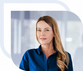 Sandra von Koenig im Logo